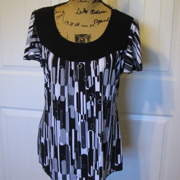 Dress Barn Tops - New NWT Dress Barn Short Sleeve Blouse Large